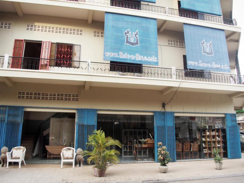 Hotel Bric-A-Brac Battambang Esterno foto