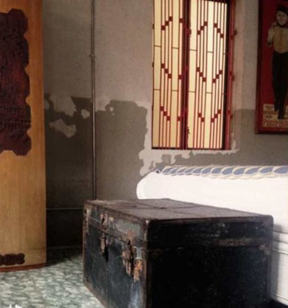 Hotel Bric-A-Brac Battambang Esterno foto