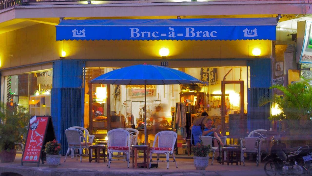 Hotel Bric-A-Brac Battambang Esterno foto