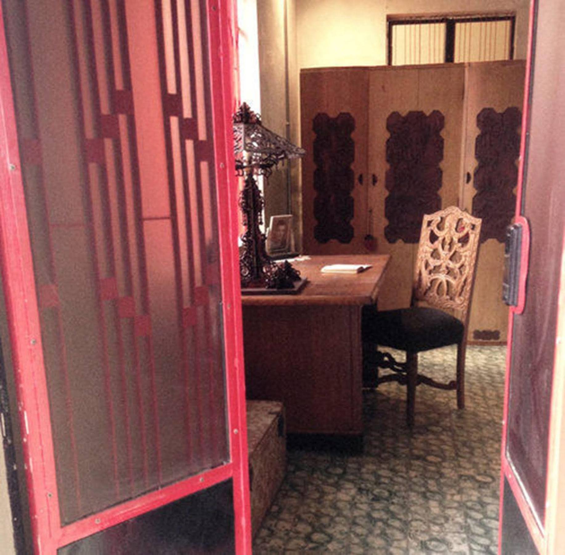 Hotel Bric-A-Brac Battambang Esterno foto