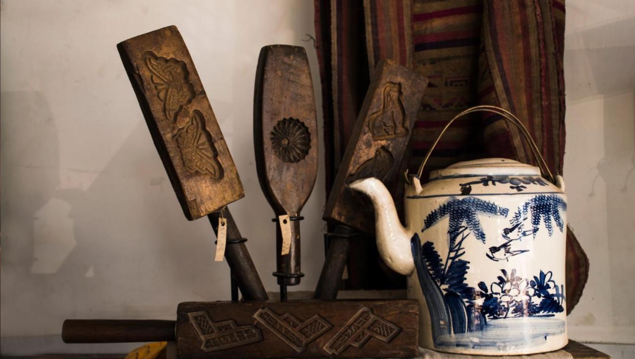 Hotel Bric-A-Brac Battambang Esterno foto
